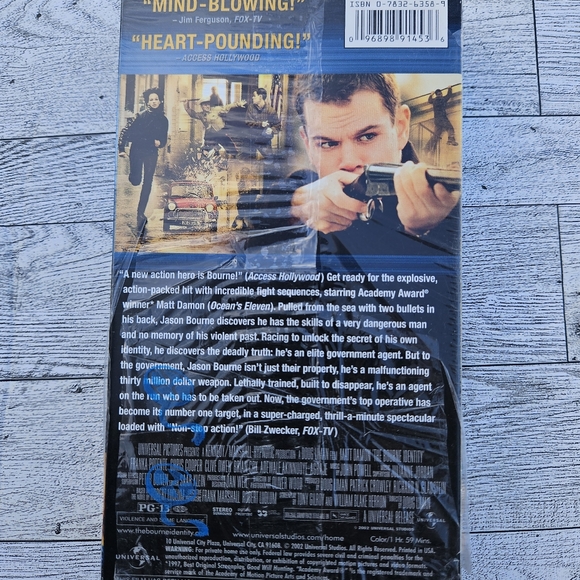 The Bourne Identity VHS Matt Damon Action Jason Bourne PG-13 - Picture 6 of 7